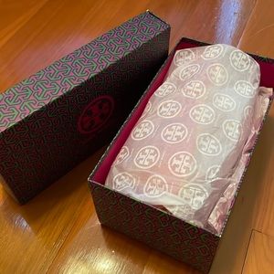 Brand New! Tory Burch platform flip flops,size 7